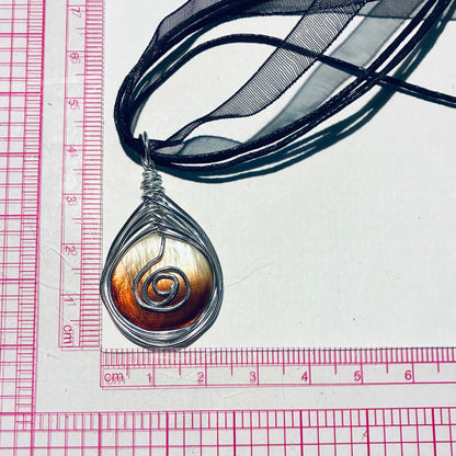 Wired MOP Shell Iridescent Amber Flat Round Pendant Necklace
